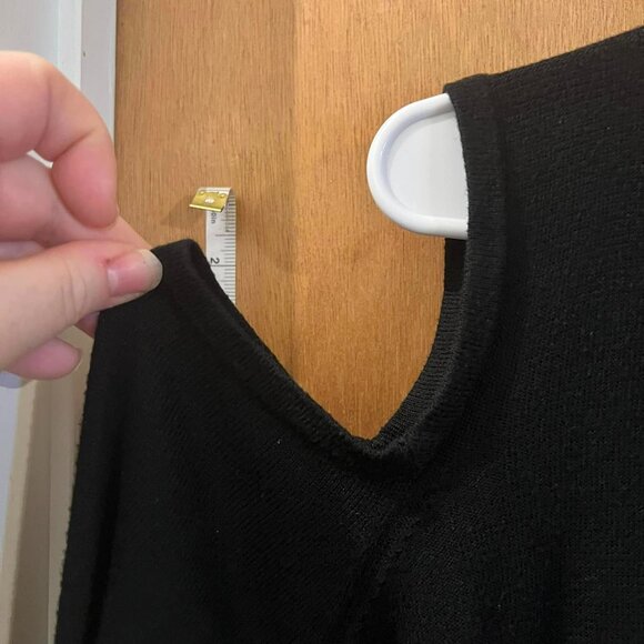 🐻Size X - Ava - Viv - Long Sleeve Cold-Shoulder Black Pullover - Picture 3 of 7